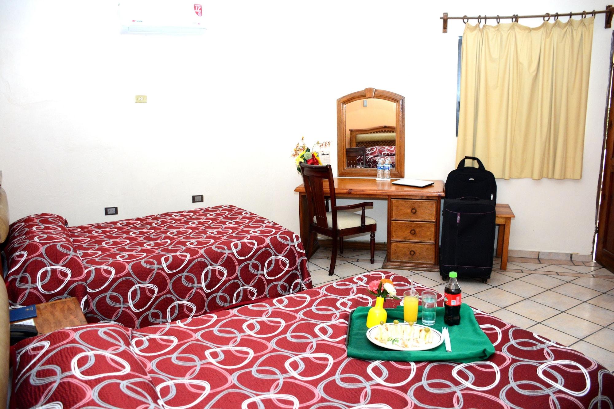 Hotel Las Fuentes Los Mochis Kültér fotó