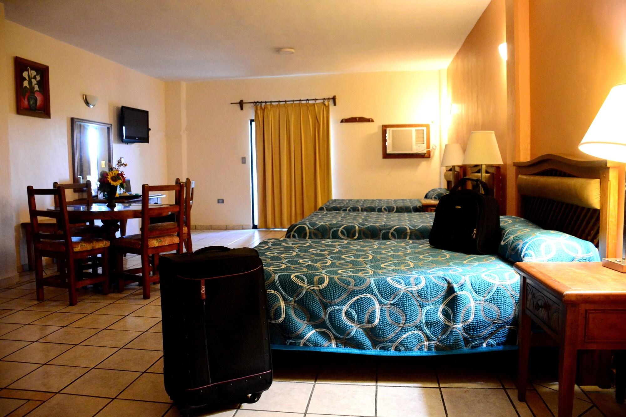Hotel Las Fuentes Los Mochis Kültér fotó