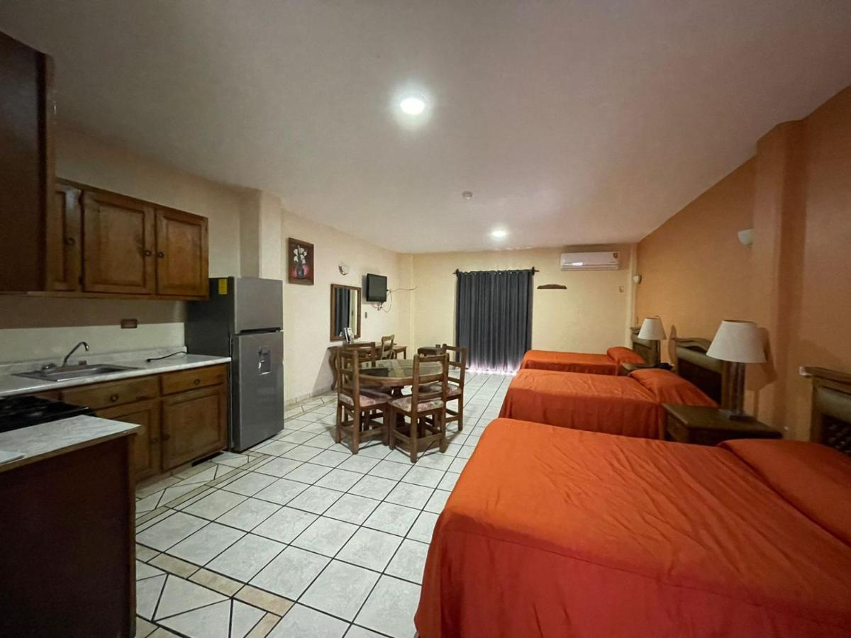 Hotel Las Fuentes Los Mochis Kültér fotó
