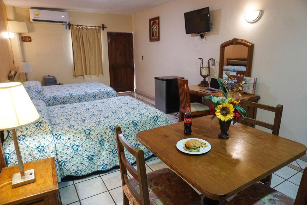 Hotel Las Fuentes Los Mochis Kültér fotó