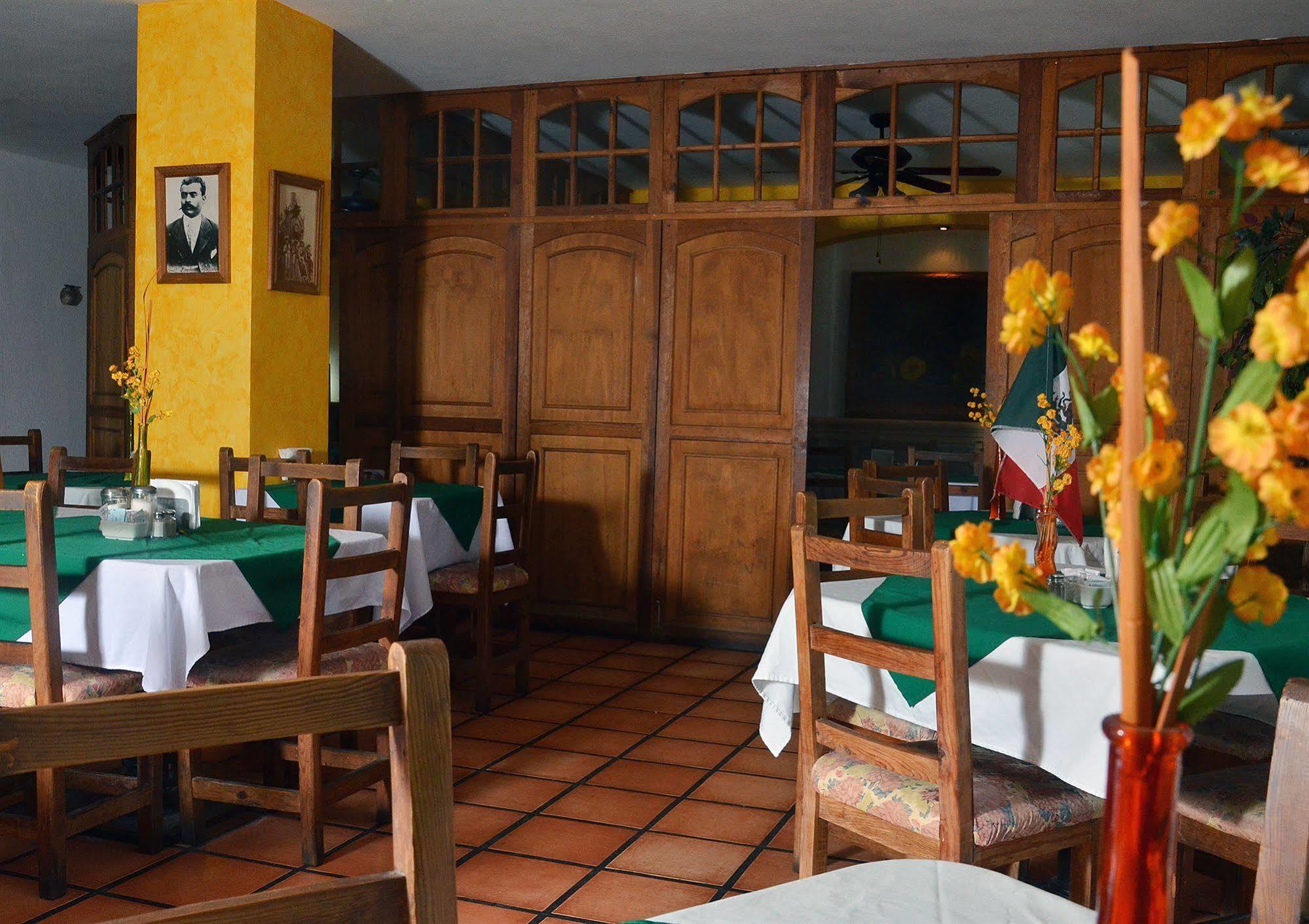 Hotel Las Fuentes Los Mochis Kültér fotó