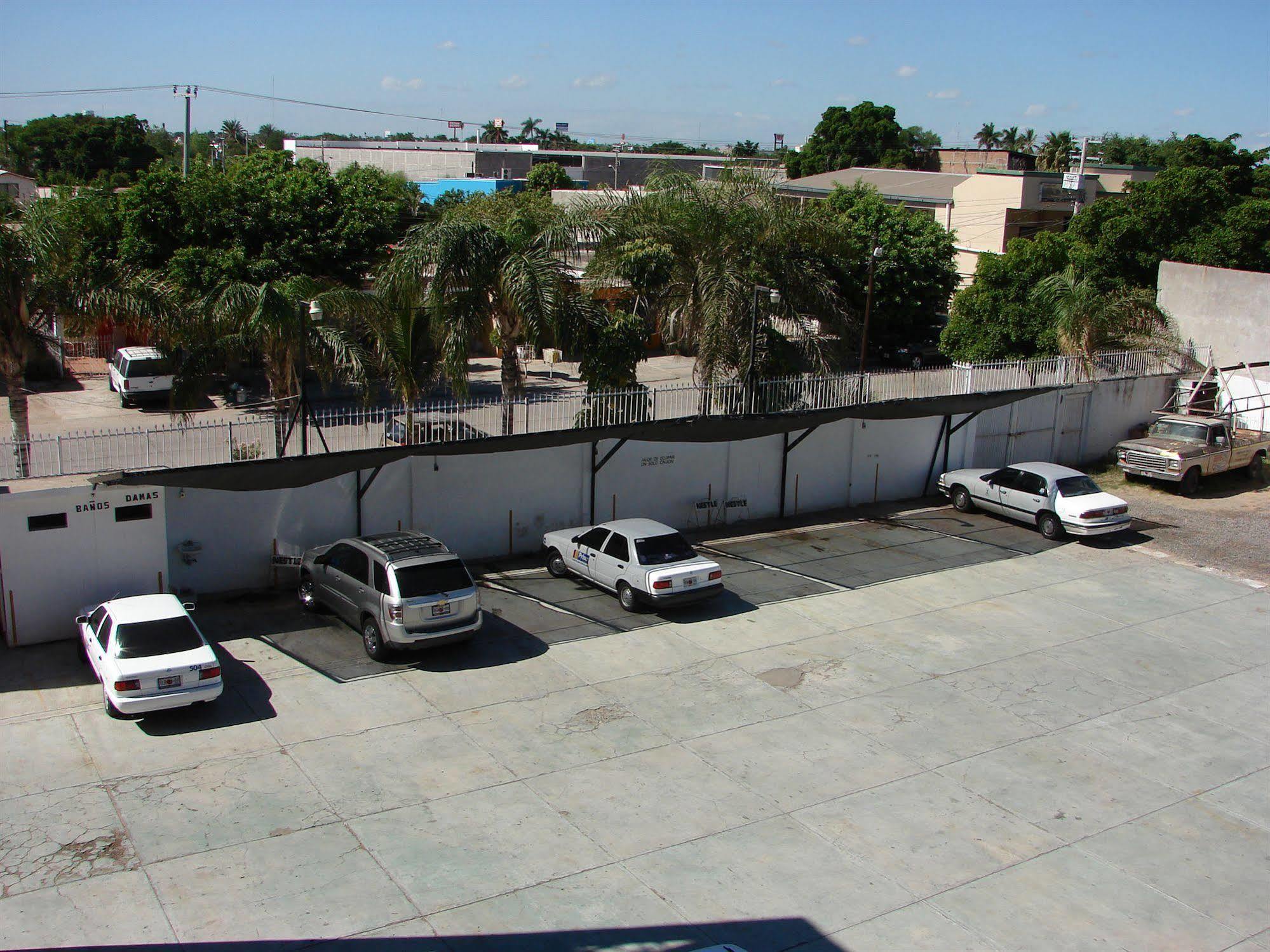 Hotel Las Fuentes Los Mochis Kültér fotó